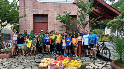 Cine Marapé promove Bicicletaço com palestras sobre regeneração e plantio de árvores