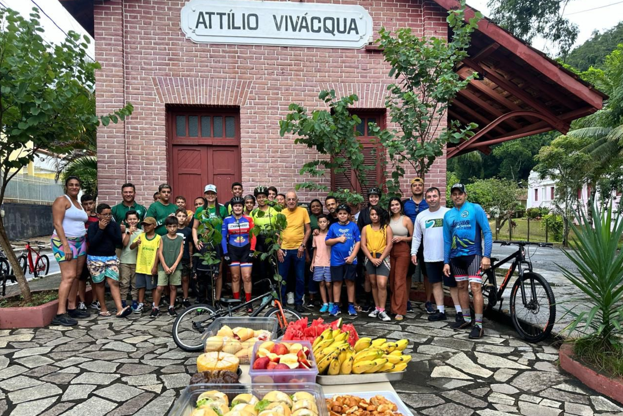 Cine Marapé promove Bicicletaço com palestras sobre regeneração e plantio de árvores