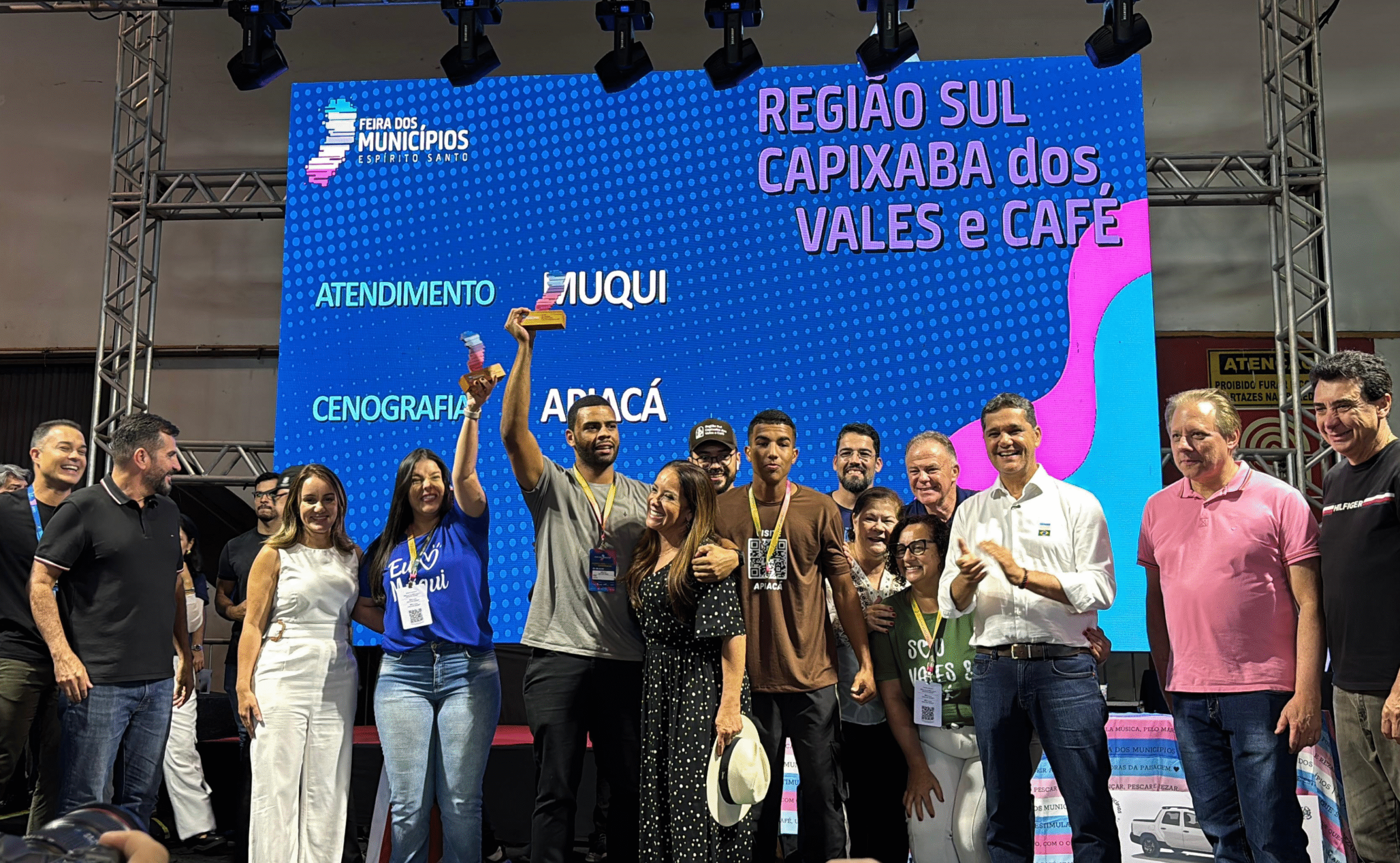 Apiacá e Muqui são premiados na Feira dos Municípios 2025
