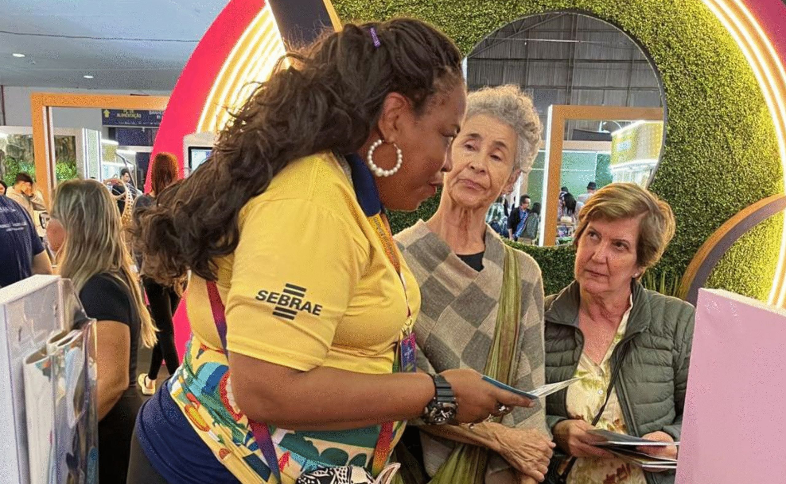 Roteiros Turísticos de Muqui e Cachoeiro de Itapemirim são vendidos na Feira dos Municípios 2025